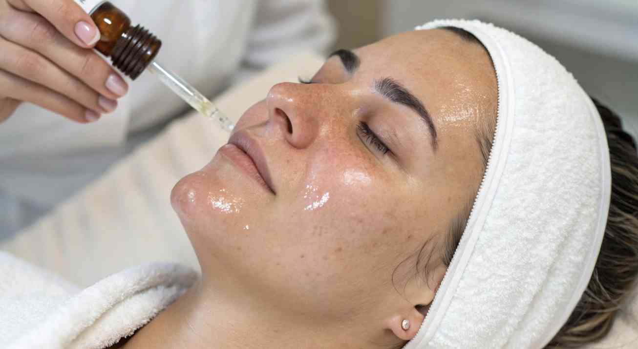 ¿Para quién es recomendable una Limpieza Facial Profunda?